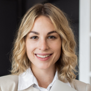 - Sandra L., Wolfsburg